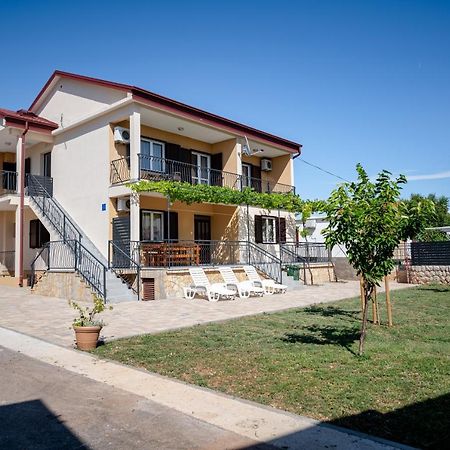 Apartments Zora Seline Dış mekan fotoğraf