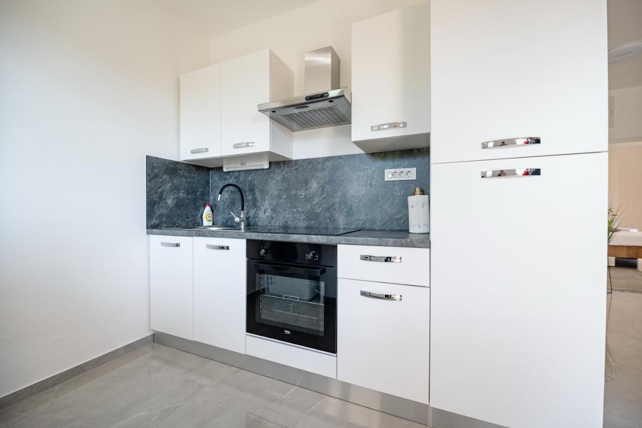 Apartments Zora Seline Dış mekan fotoğraf